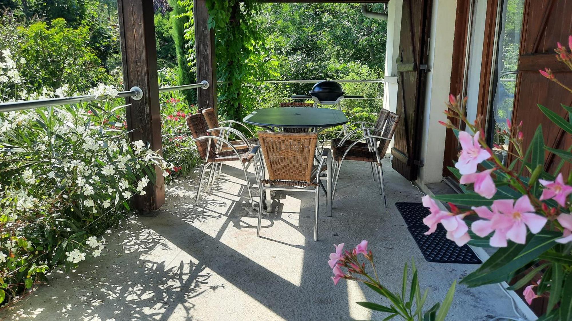 Dependance Guest House Proche Lyon Craponne Exterior photo
